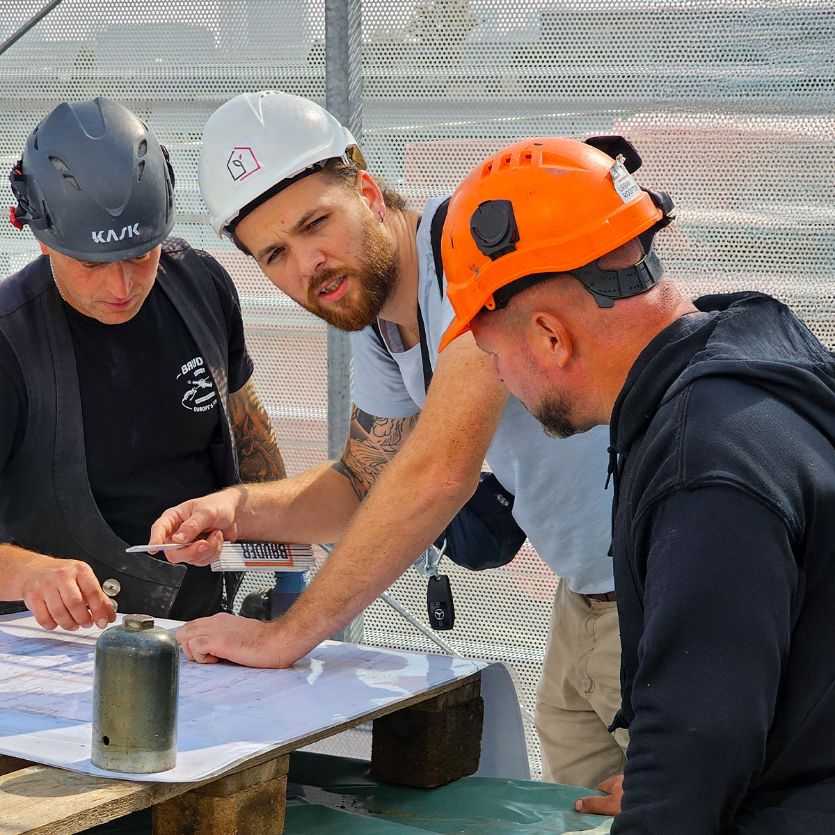 Job als Dachdecker Dachdeckerin in Berlin bei Urban Rooftop Construction Job als Dachdecker Dachdeckerin in Berlin bei Urban Rooftop Construction